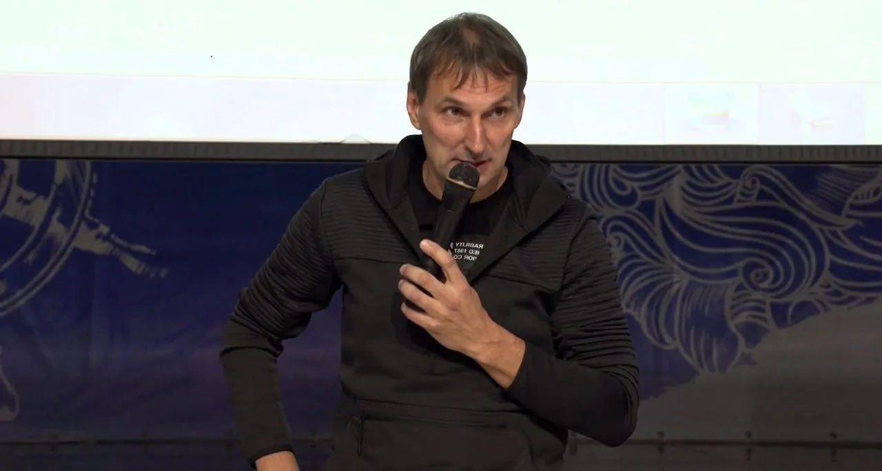 александр резвяков биография